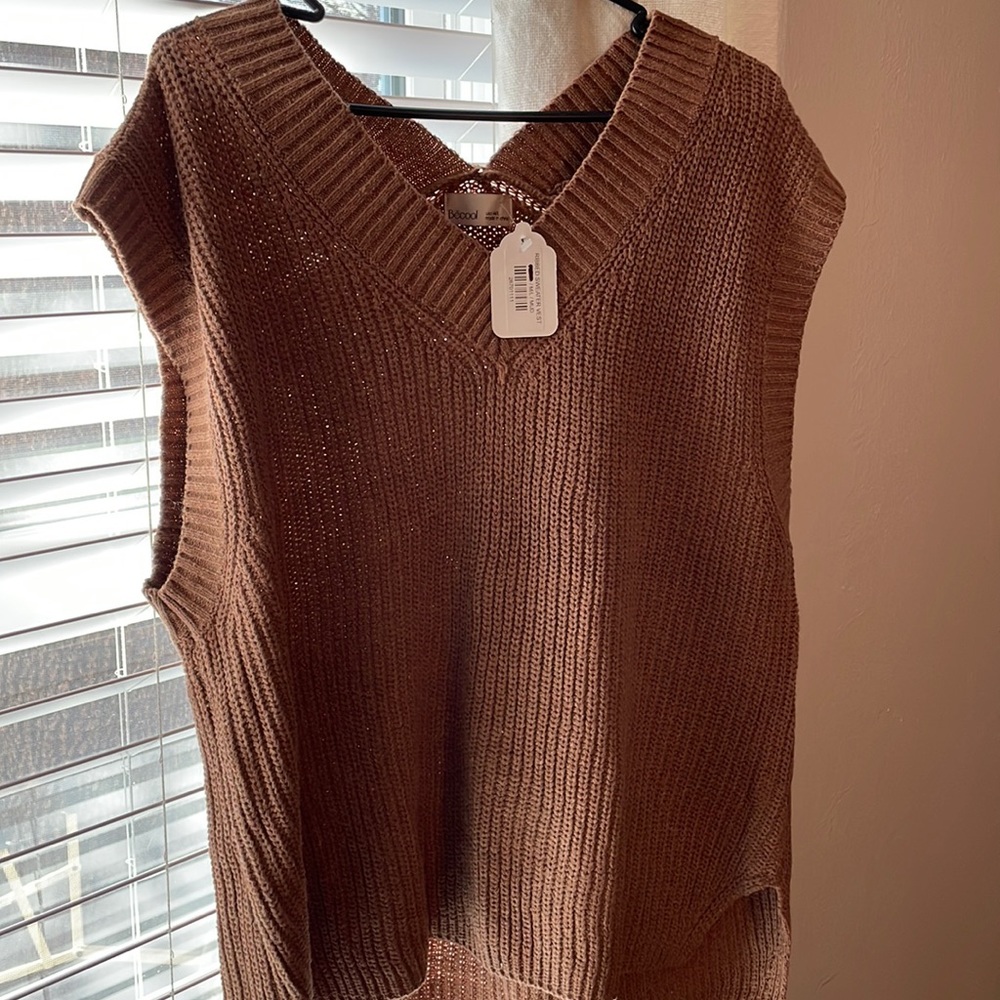 Sweater vest